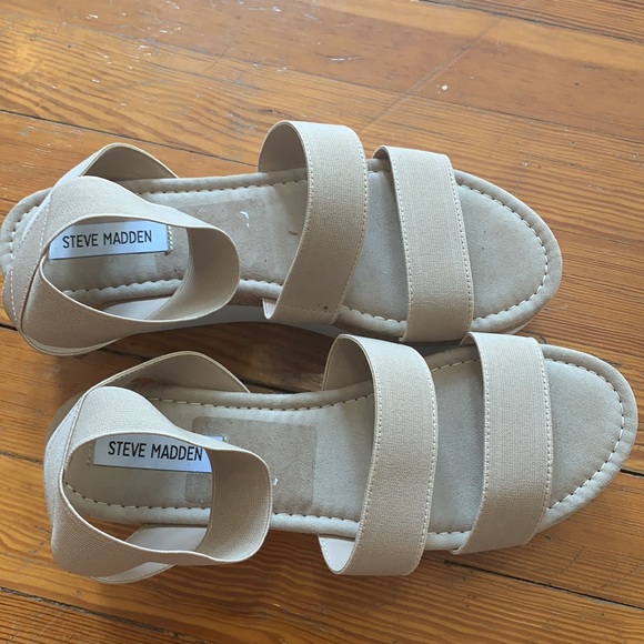 Steve Madden platform sandals - Picture 2 of 4